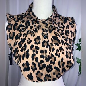 Brand new leopard faux collar